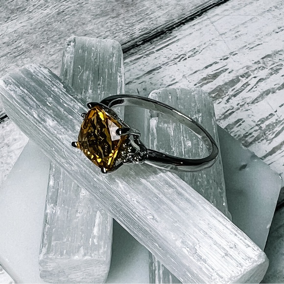 ✗ SOLD ✗ - Picture 3 of 5